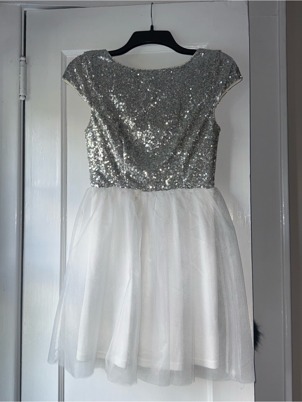 dELiA*s Silver Sequin Bodice White Tulle Skirt Girls Party Dress